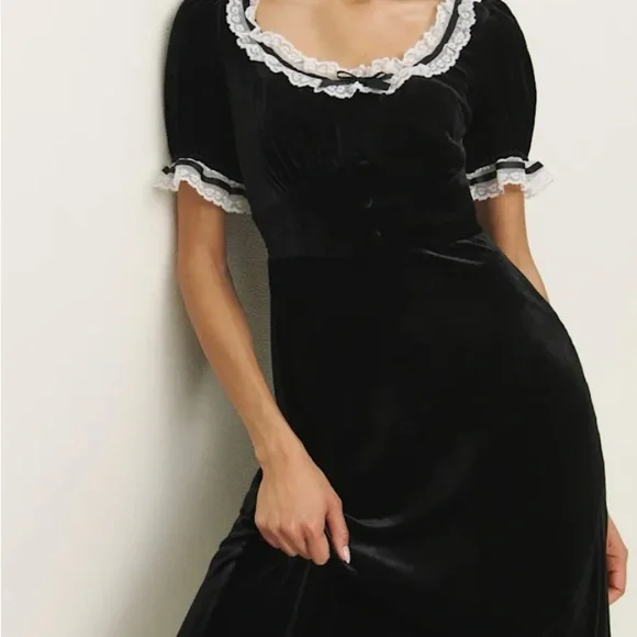 Reformation Adessa Velvet Dress Size 6 - Picture 2 of 6